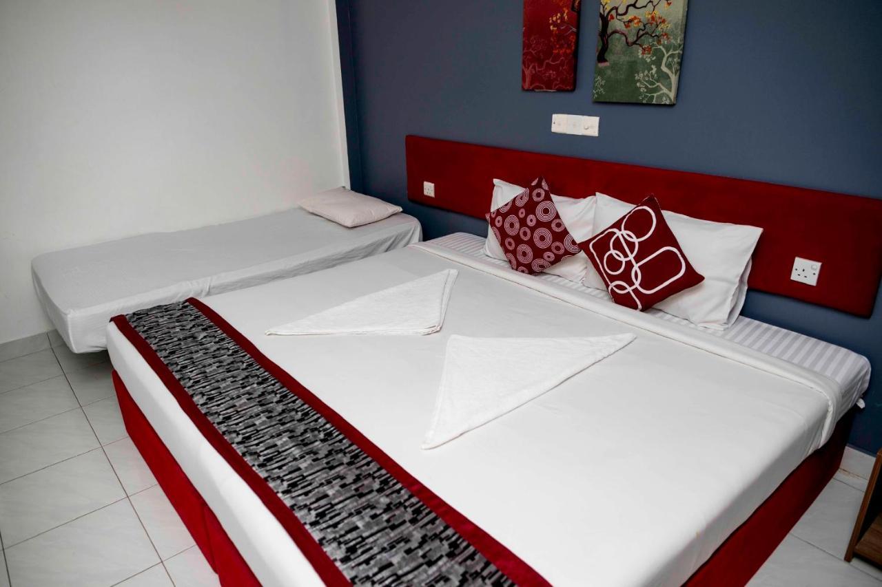 The G Ten Holiday Inn هولهومالي المظهر الخارجي الصورة